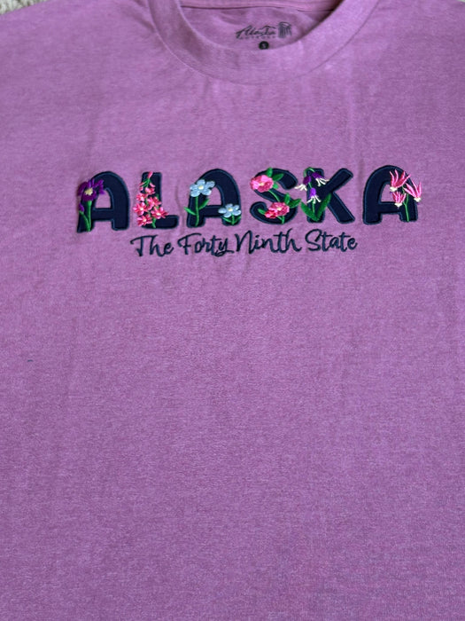 Text Floral Alaska Embroidered T-shirt SOFT GOODS / T-SHIRT